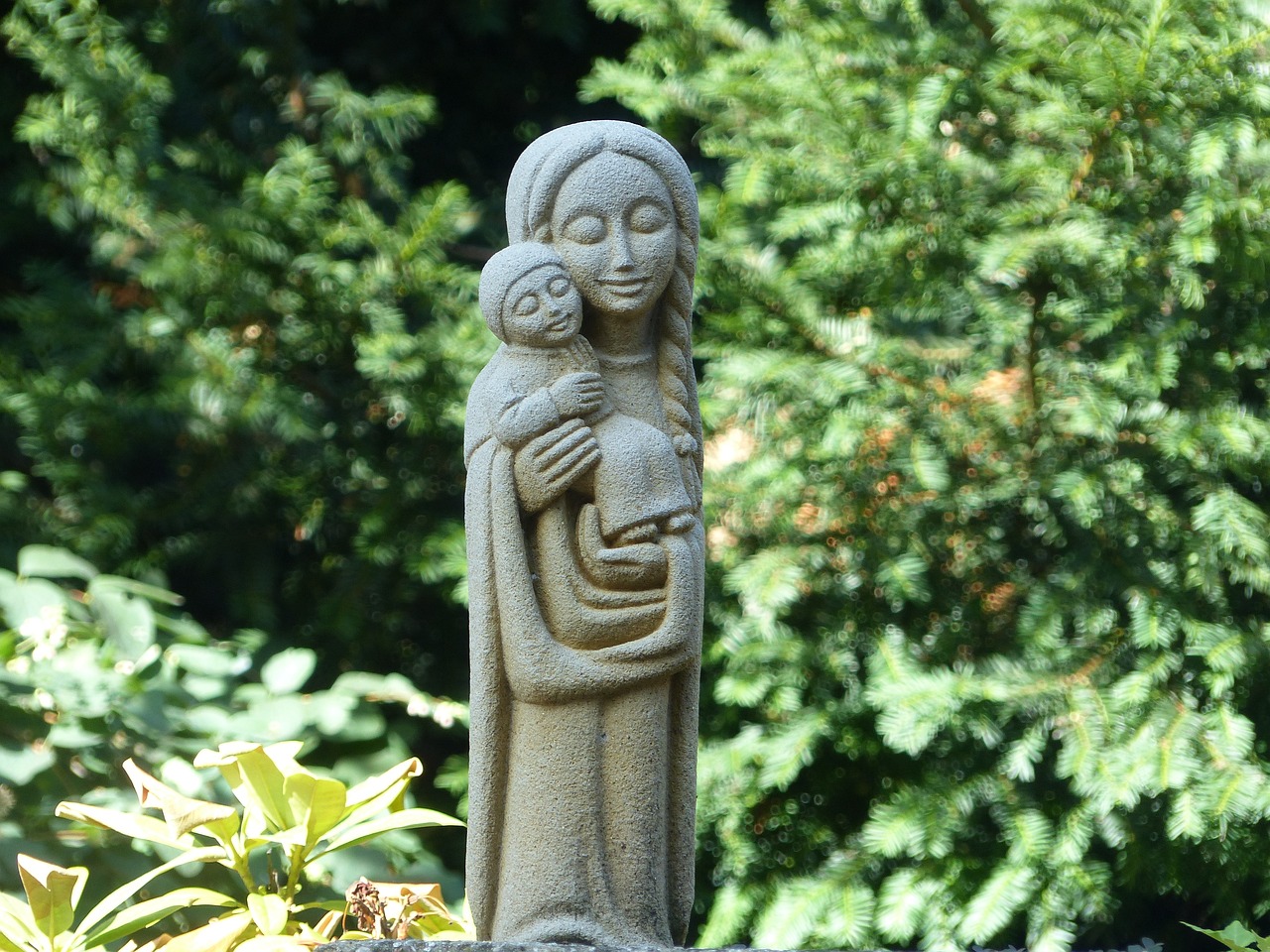 virgin-mary, child jesus, statue-3658406.jpg