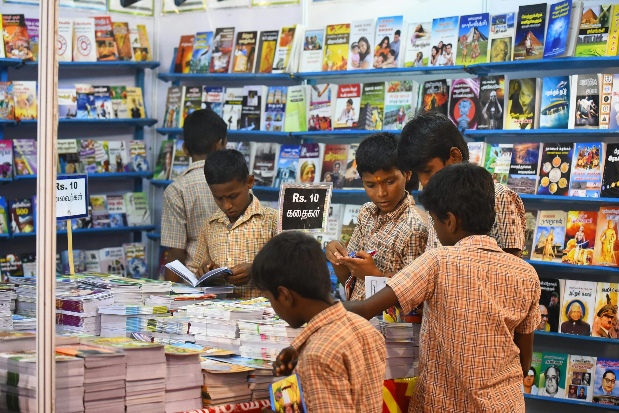 Kids Reading Books